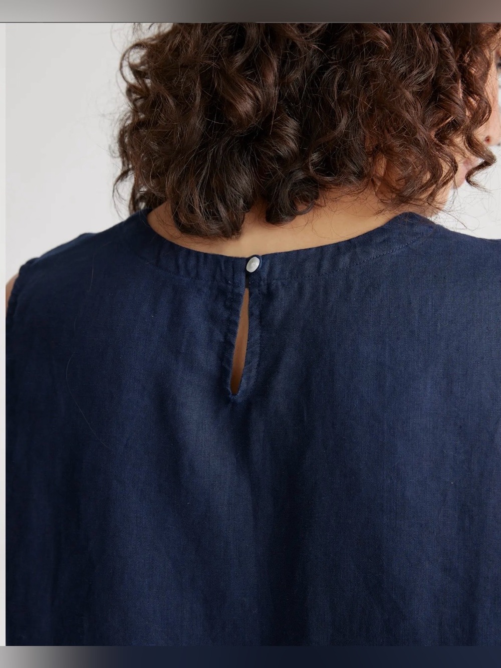 Quince Navy Linen Sleeveless Shell Top - Picture 6 of 8